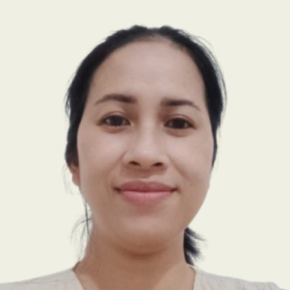 Iluh, the Balinese nail and beauty technician behind Iluh Salon Bali